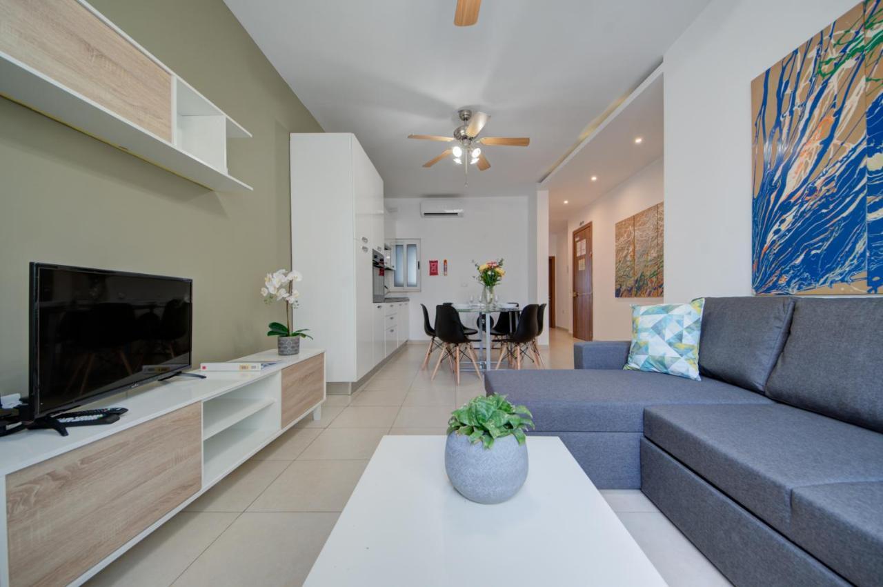 Azure Haven - Gzira Apartments And Penthouse By Shortletsmalta Eksteriør billede