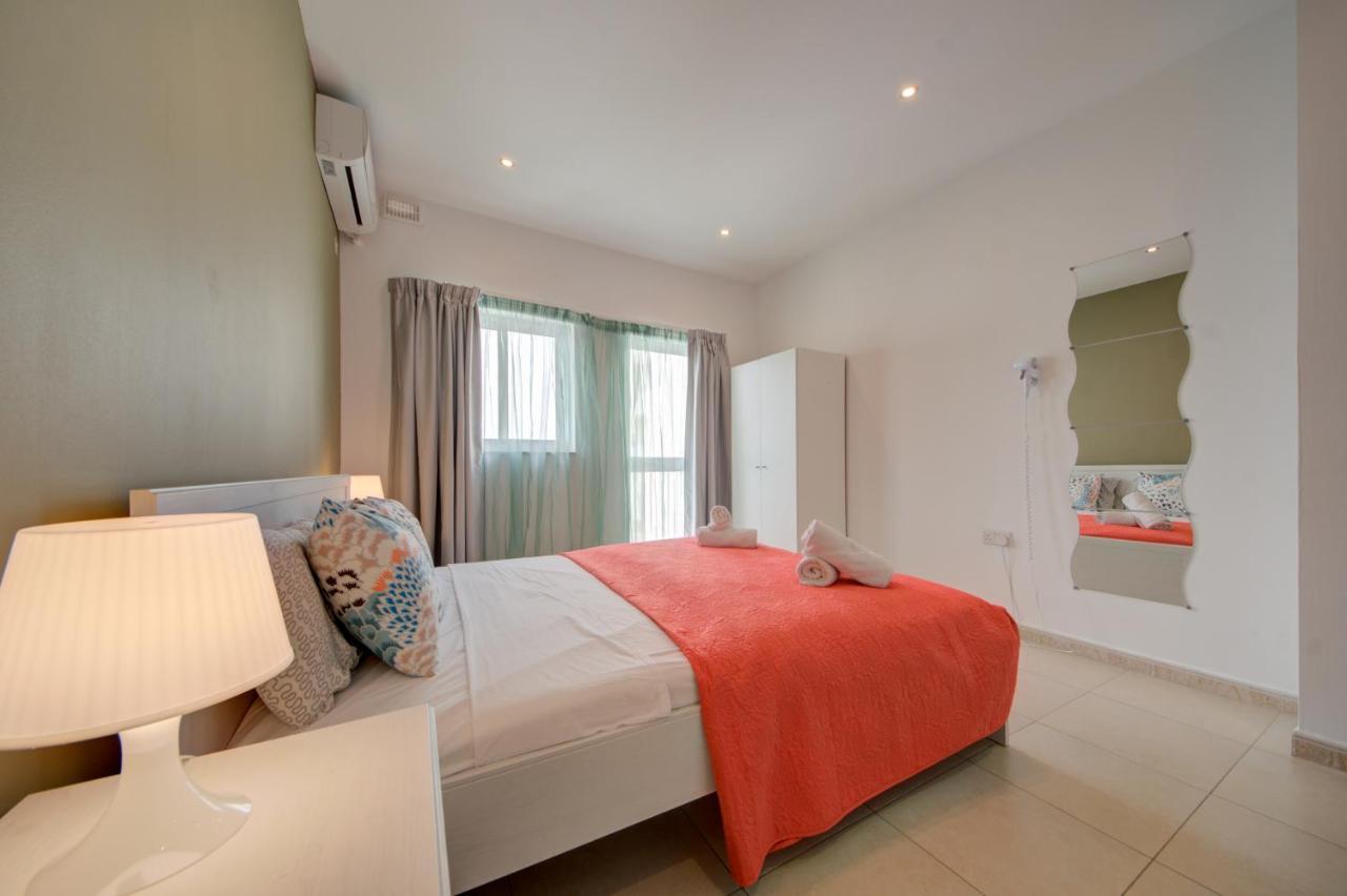 Azure Haven - Gzira Apartments And Penthouse By Shortletsmalta Eksteriør billede