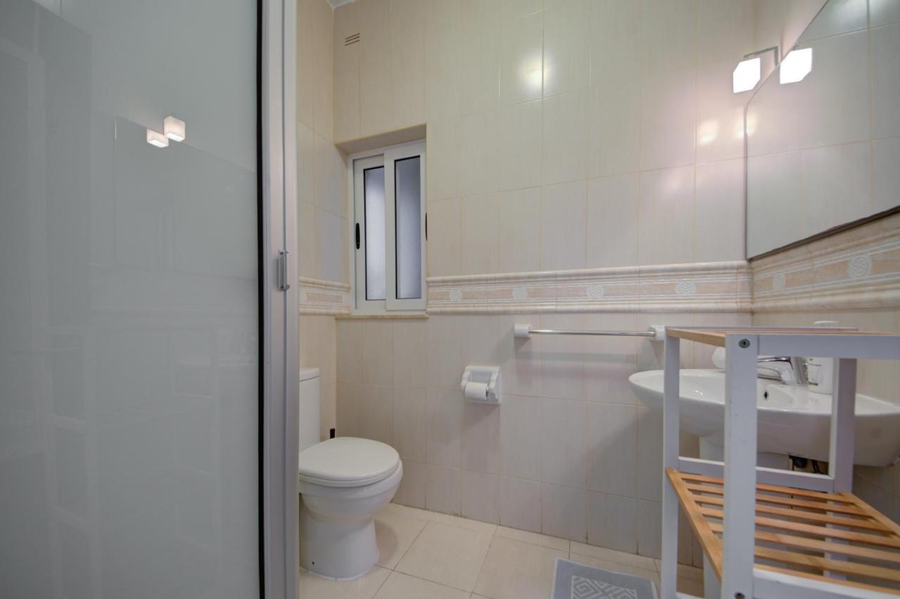 Azure Haven - Gzira Apartments And Penthouse By Shortletsmalta Eksteriør billede