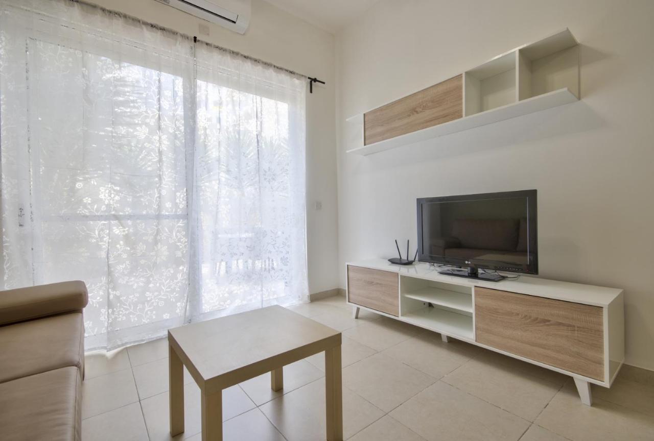 Azure Haven - Gzira Apartments And Penthouse By Shortletsmalta Eksteriør billede