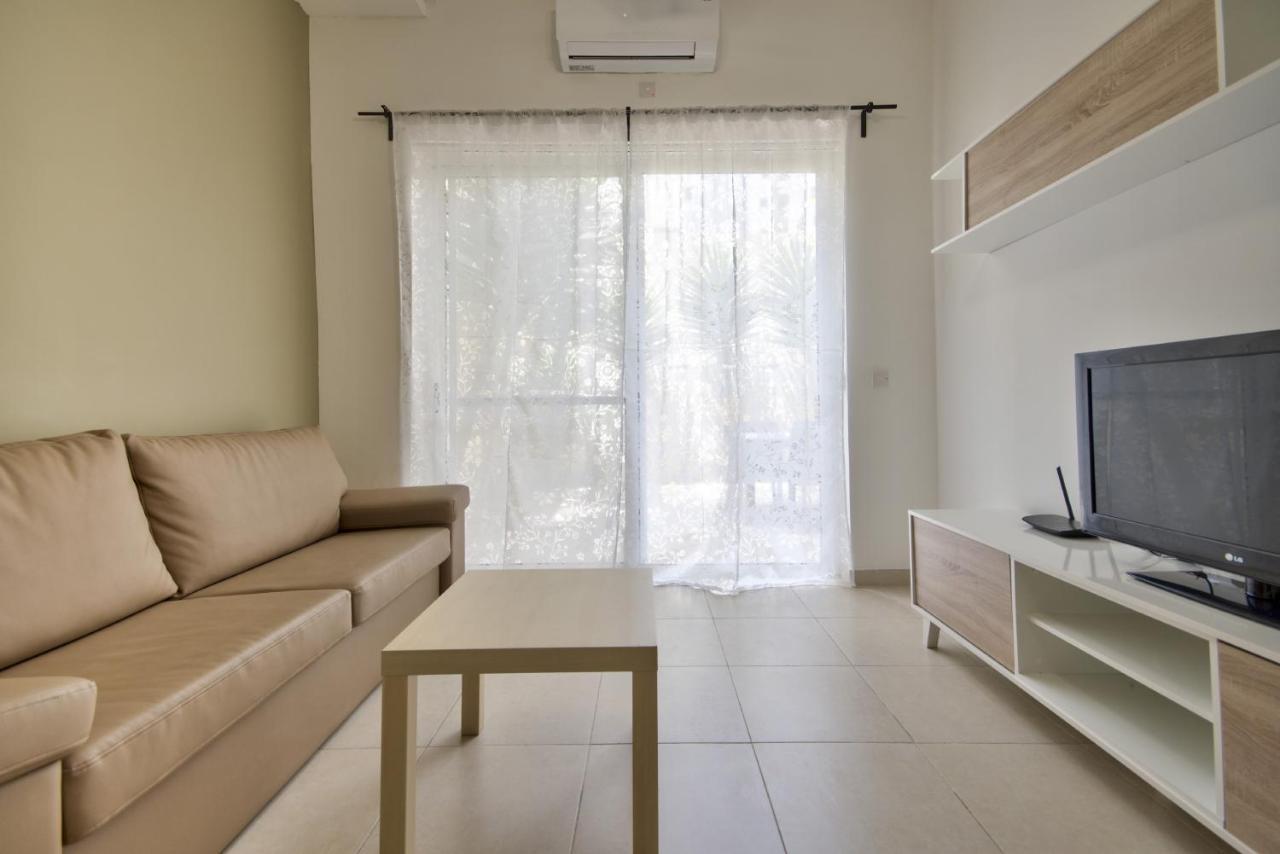 Azure Haven - Gzira Apartments And Penthouse By Shortletsmalta Eksteriør billede