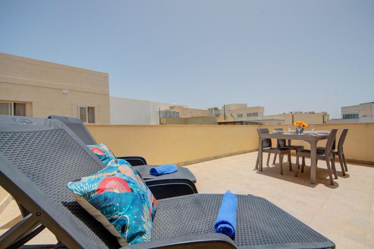 Azure Haven - Gzira Apartments And Penthouse By Shortletsmalta Værelse billede