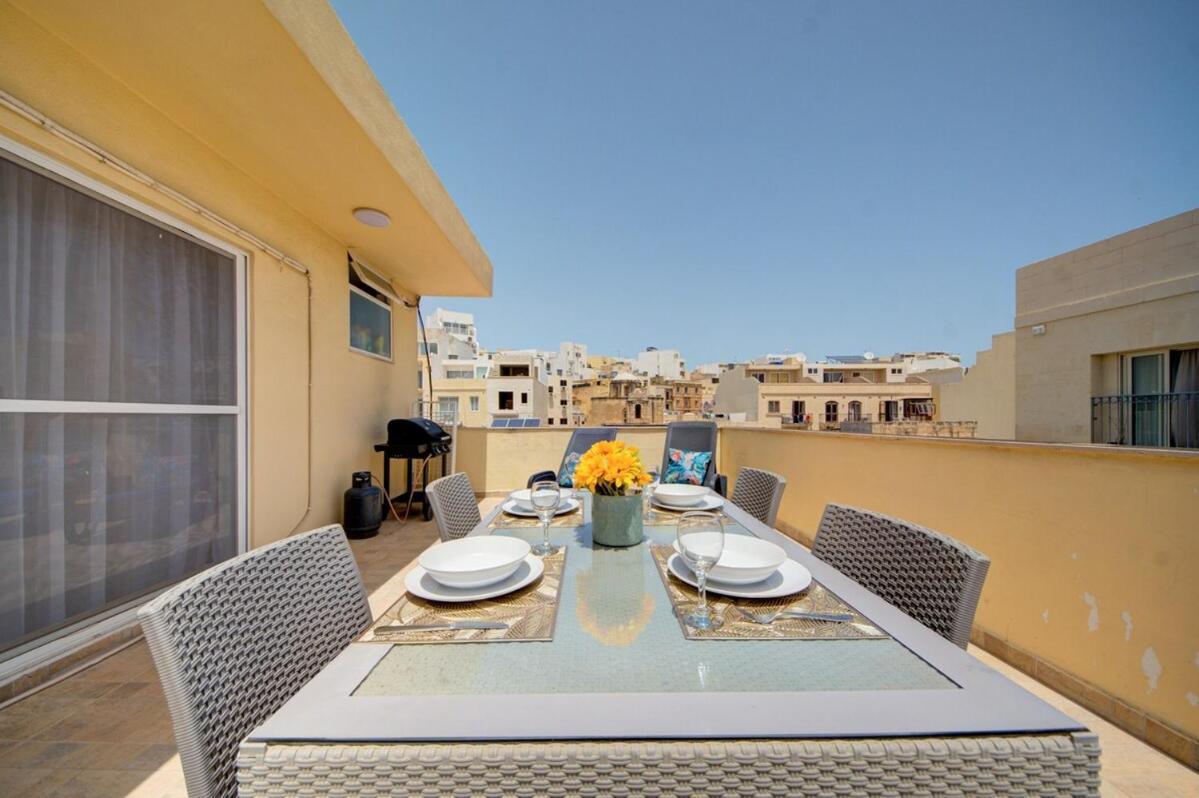 Azure Haven - Gzira Apartments And Penthouse By Shortletsmalta Værelse billede